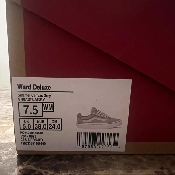 Women’s Vans Ward Lo Deluxe - Picture 2 of 5